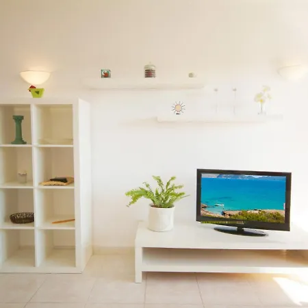 Apartamento Arcoiris, Con Piscina Y Junto A Playa De